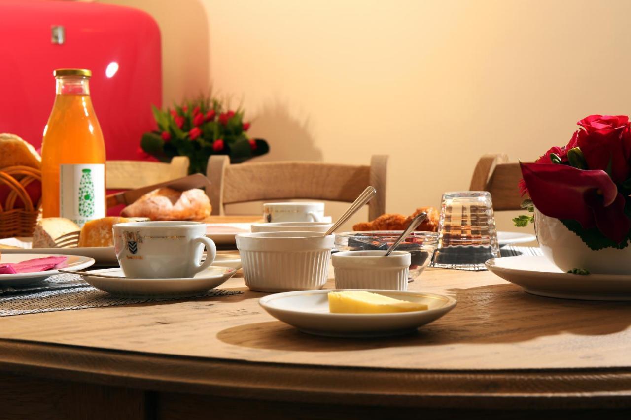 Bed and Breakfast Ferme Houard Bomal Esterno foto